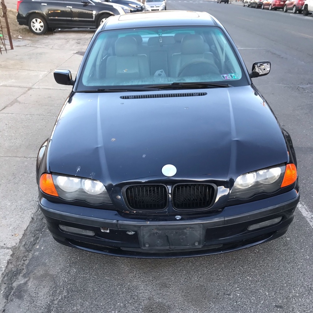 2000 BMW 323i